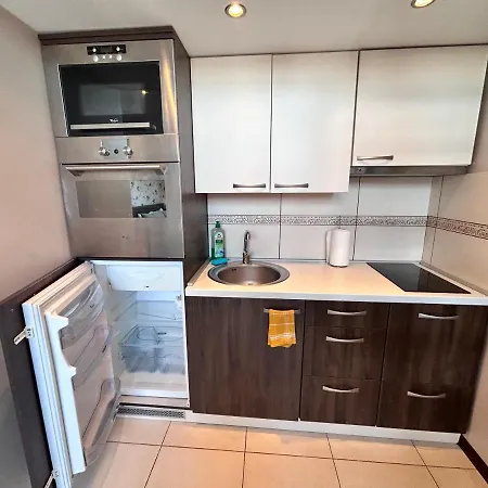 Center , , 5 Min To The Sea *